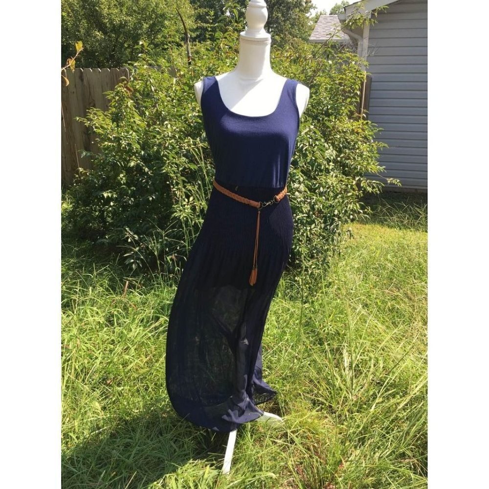 Love Reign Women’s Maxi Dress with Belt Size Medium Blue
